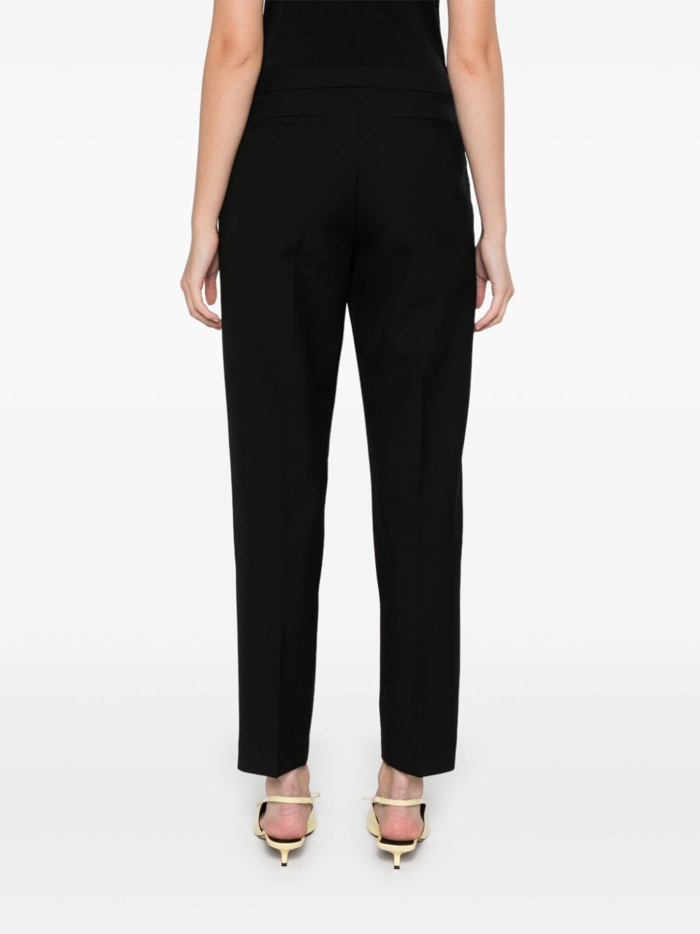 PANTALONE CON PINCES