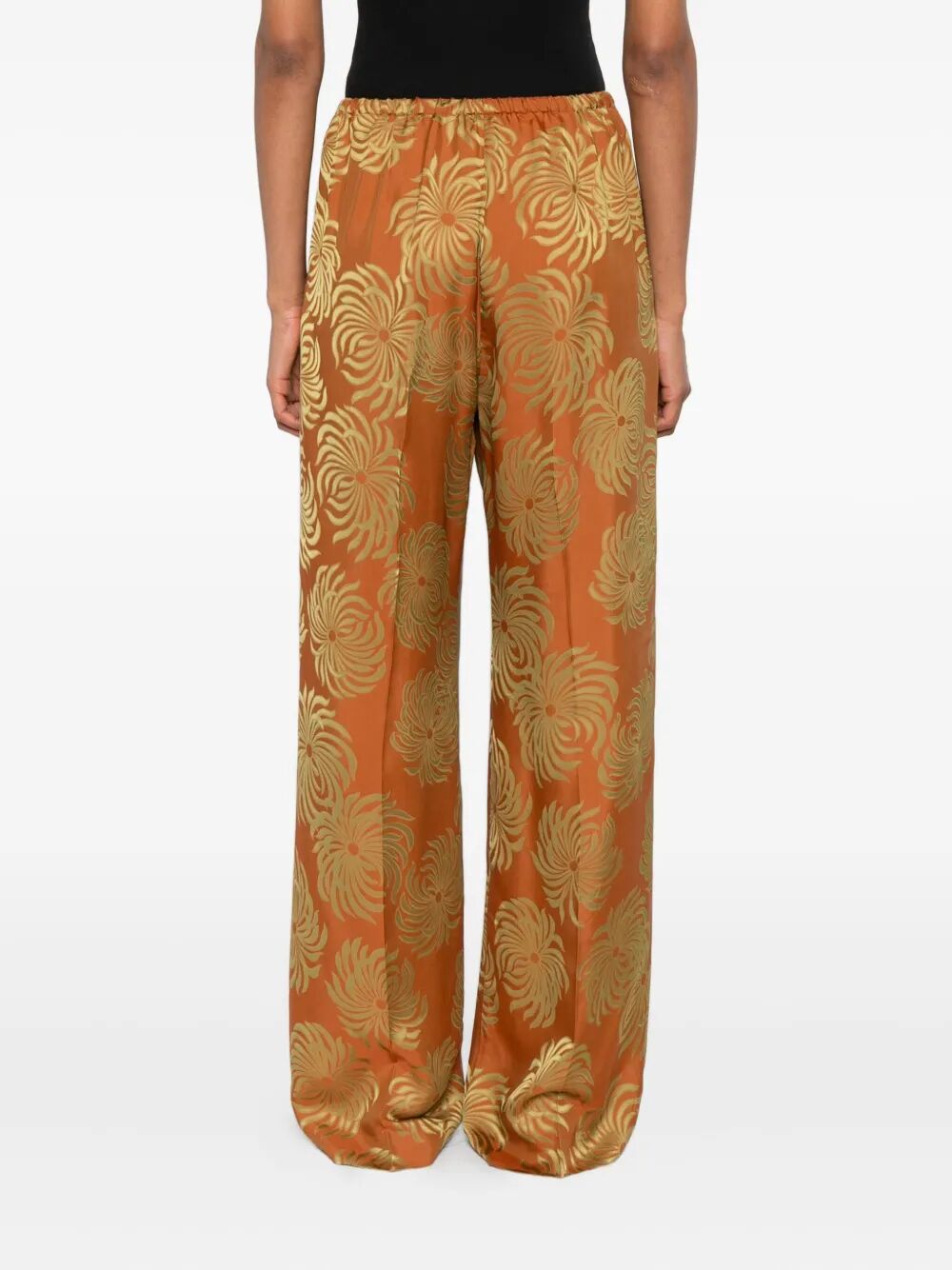 Pantaloni ampi