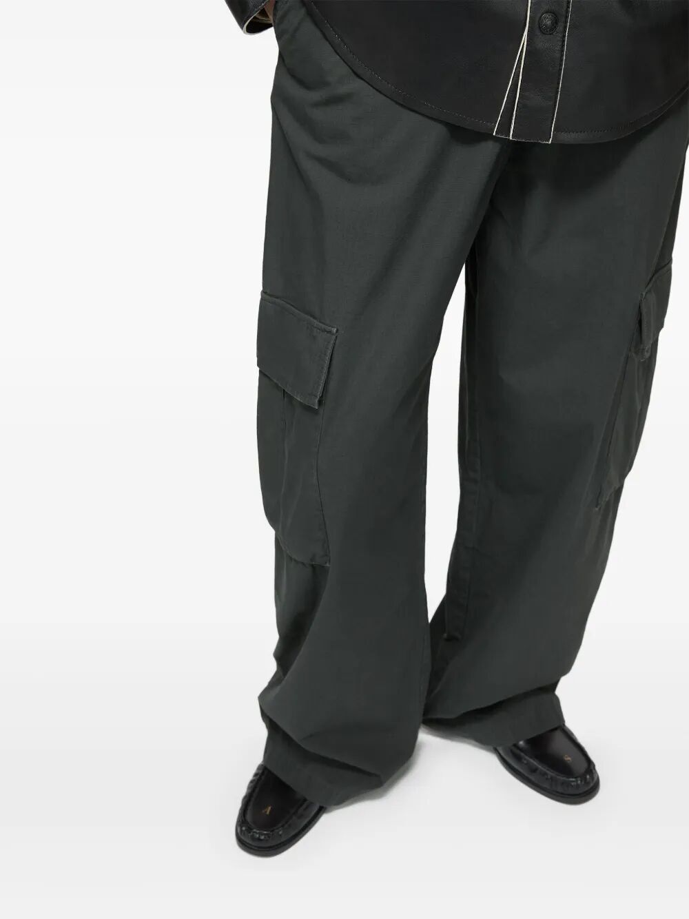 Pantaloni cargo