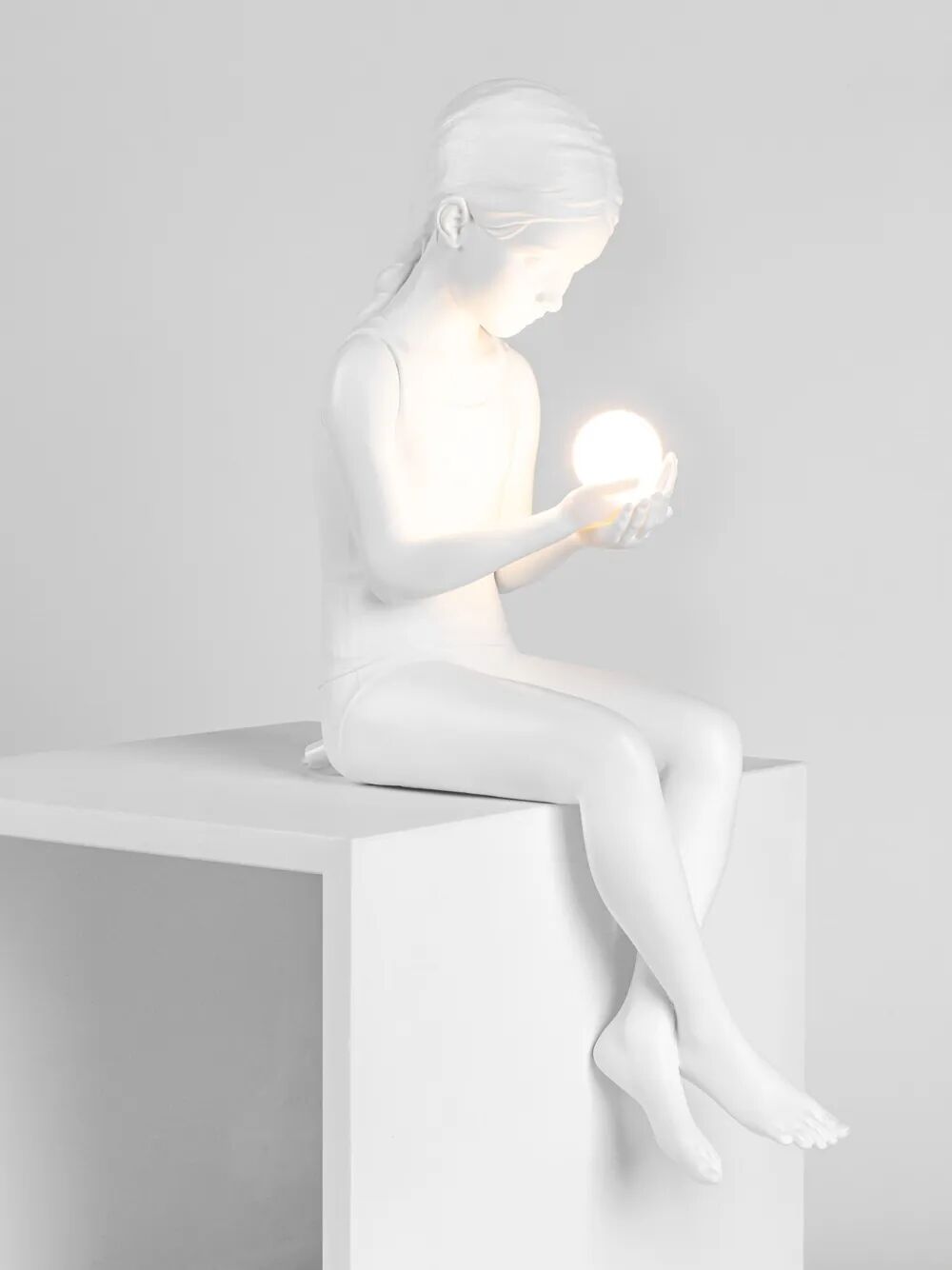SCULTURA IN RESINA CON LUCE LED "INNER GLOW_S" GIR