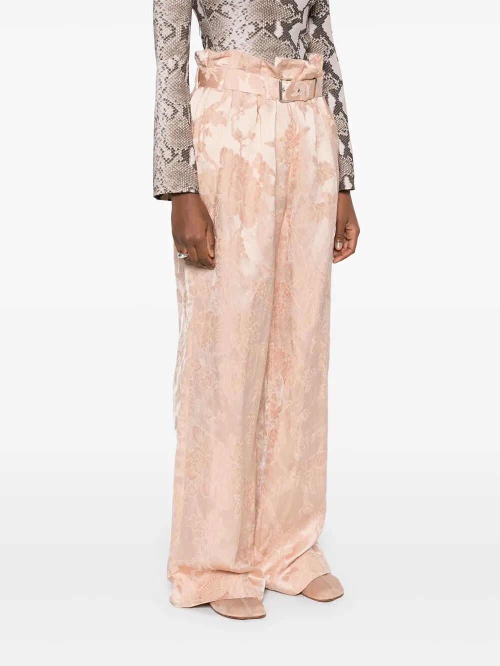 Pantaloni con pence e cintura