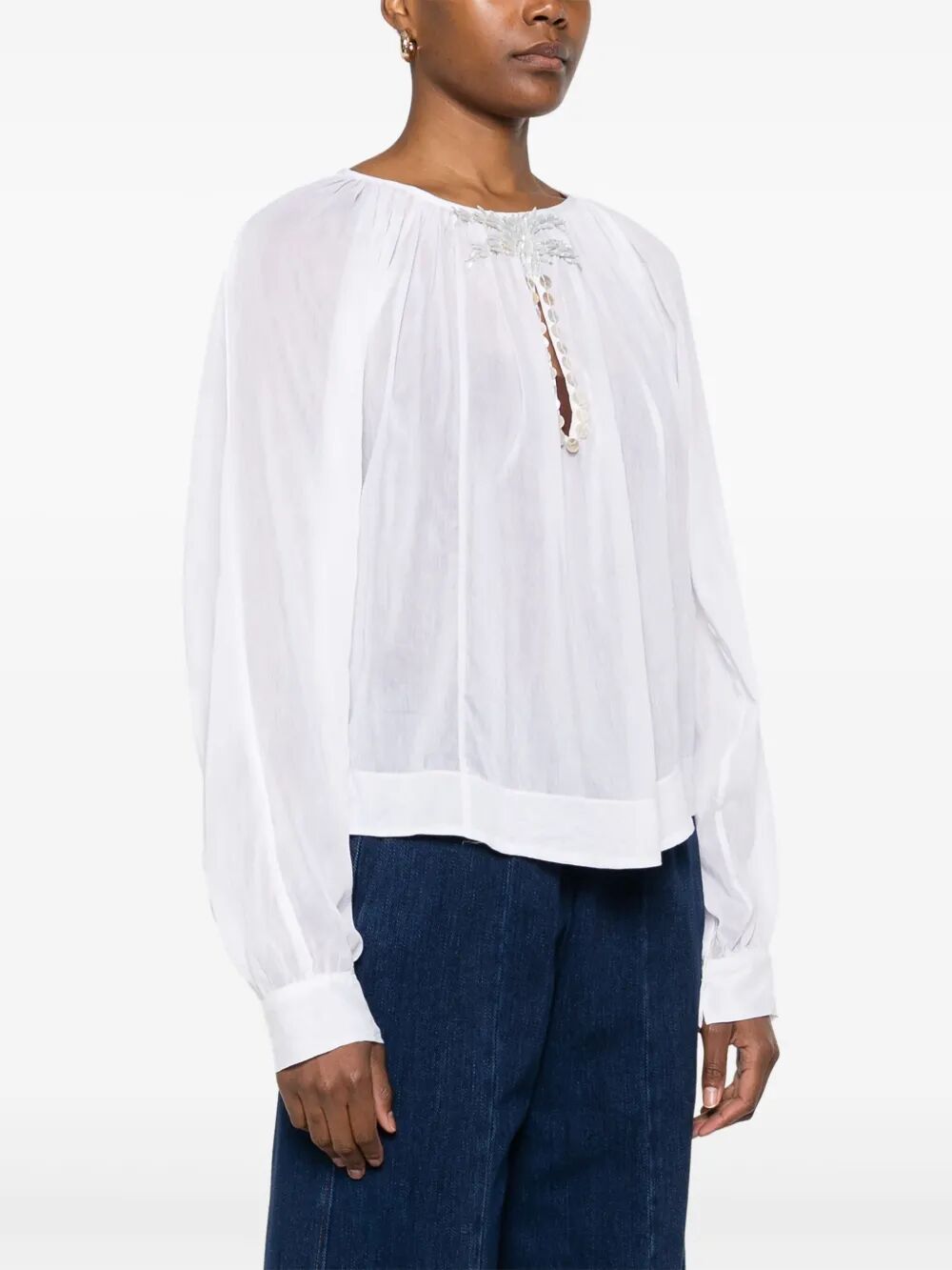 Camicia con decorazioni a ricamo