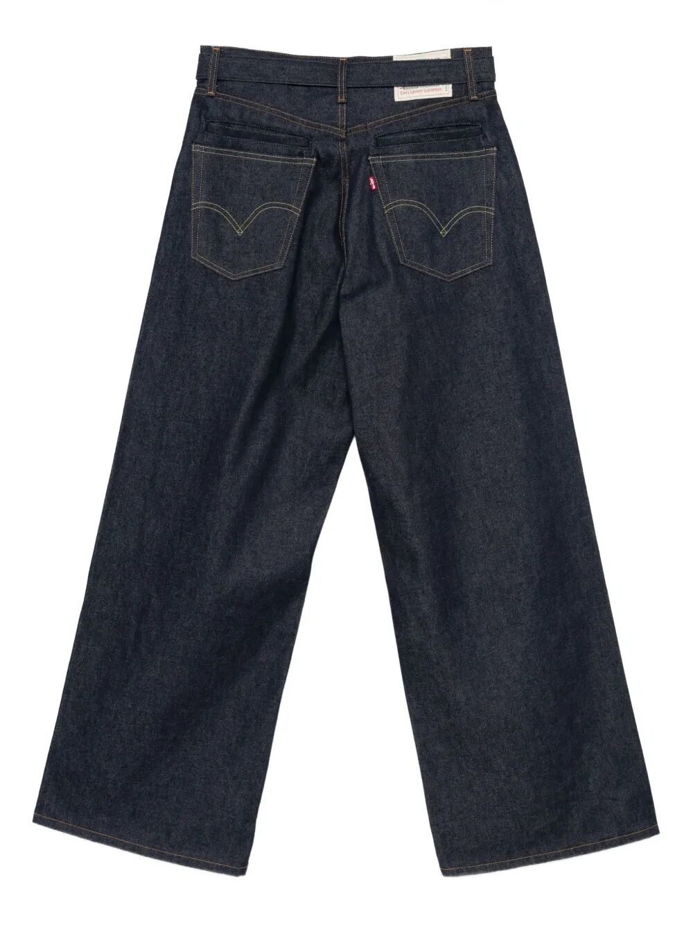 Baggy jeans with belt