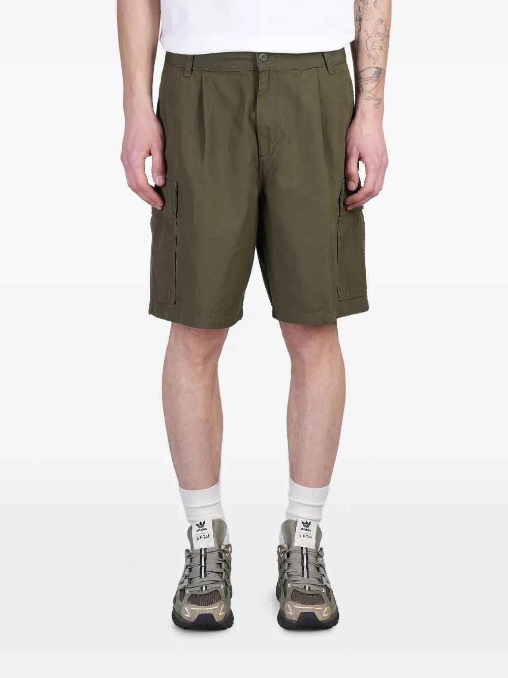Pantaloni cargo corti