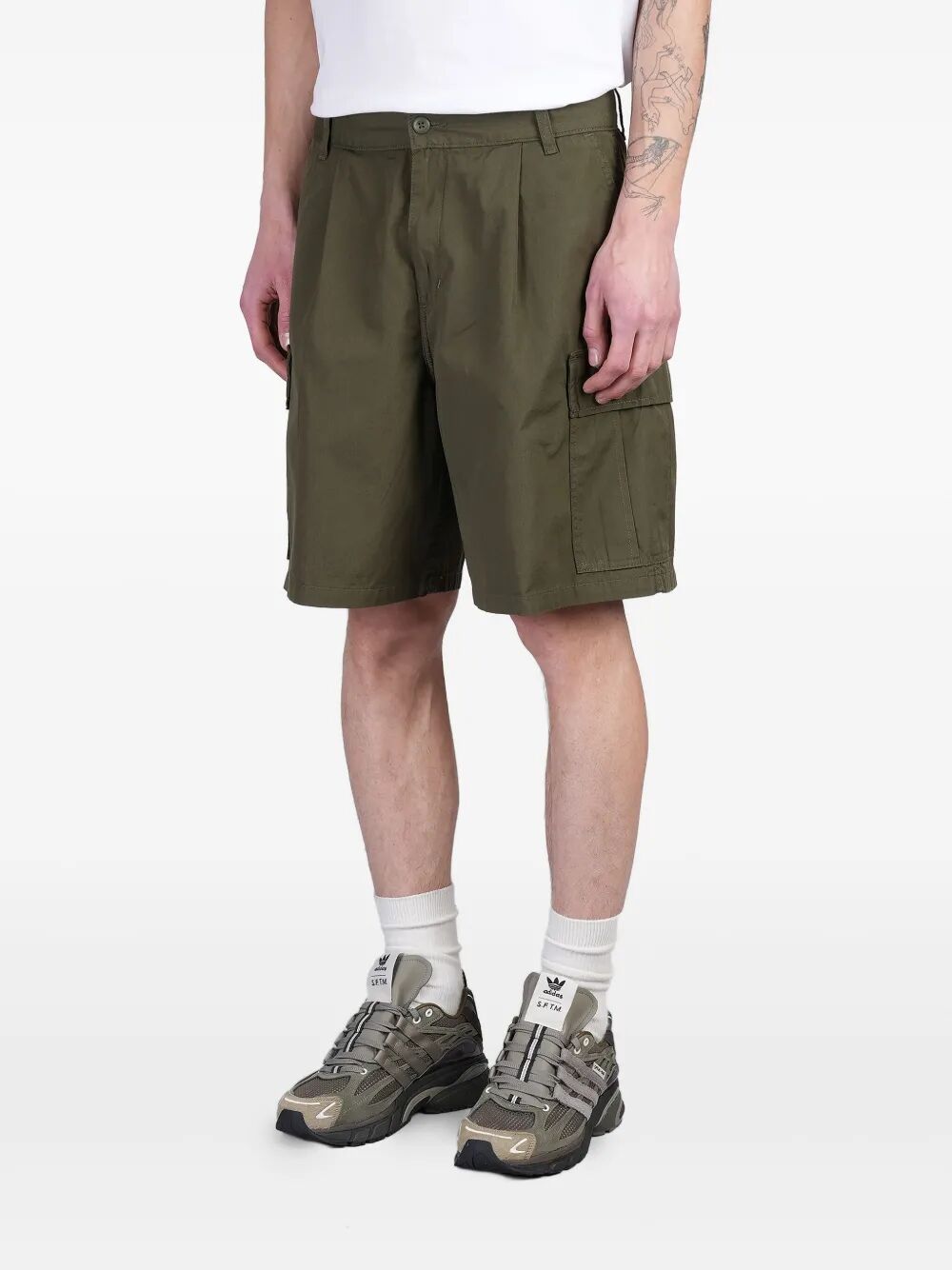 Pantaloni cargo corti
