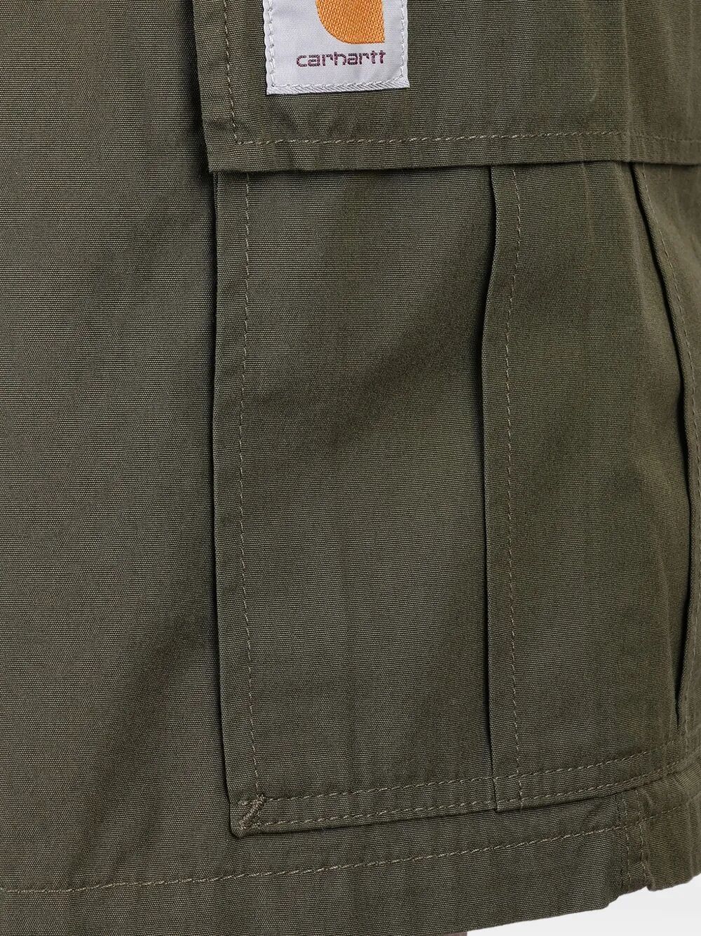 Pantaloni cargo corti