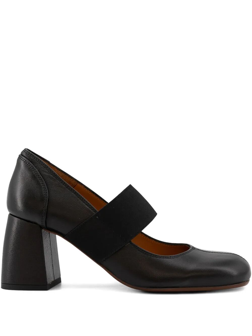 Scarpa con tacco