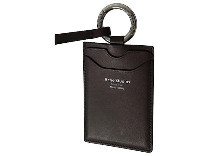 AELIN LAYNARD WALLET