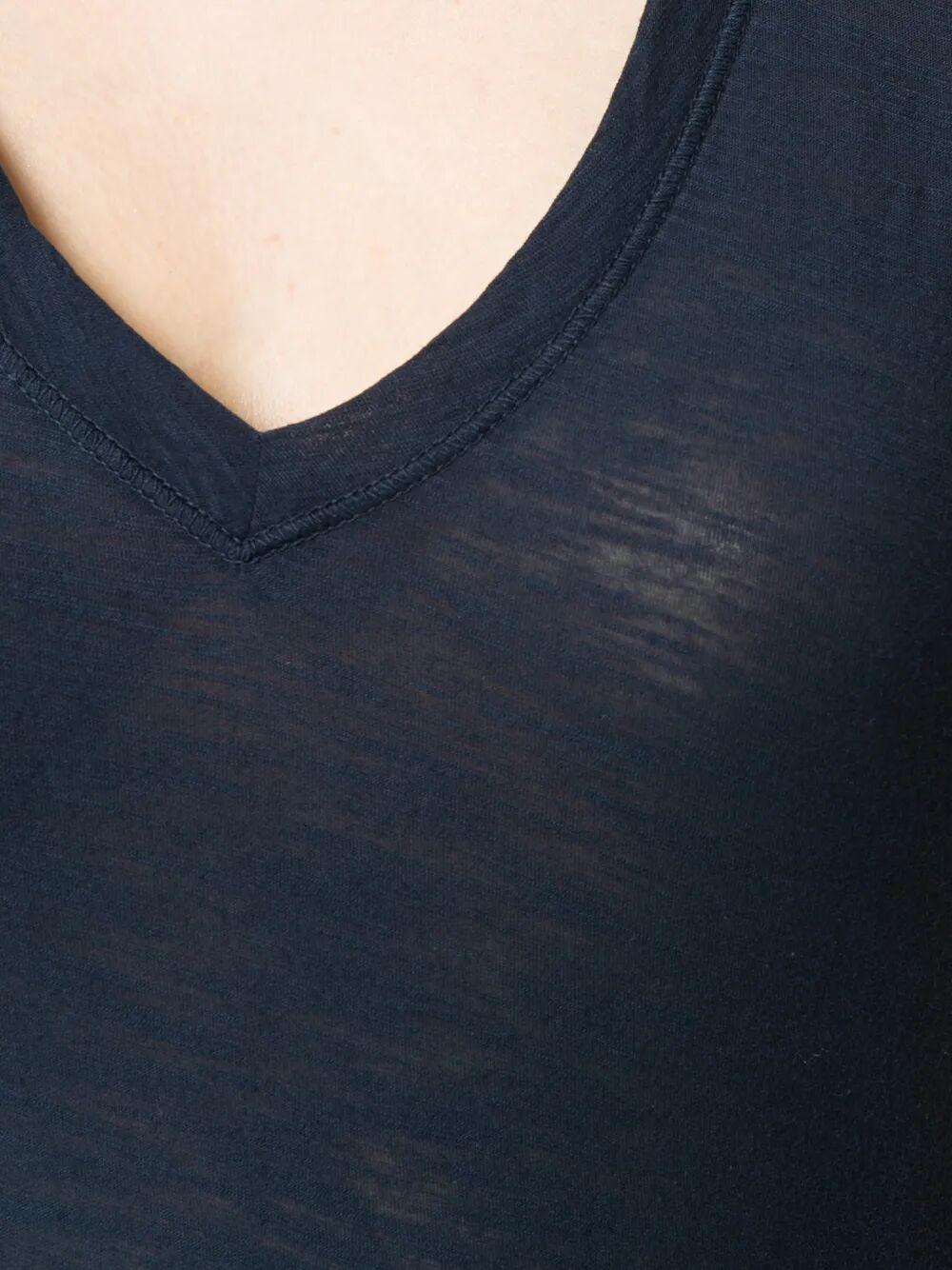 CASUAL T W/REVERSE BINDING