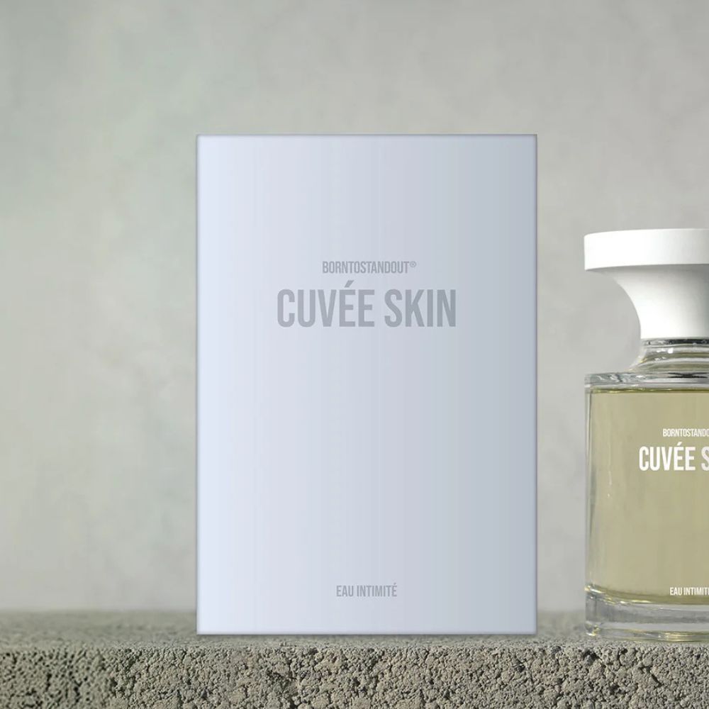 Intimità silenziosa, calda come pelle amata. Ambretta, Orchidea vaniglia, Tonka, Legni bianchi.