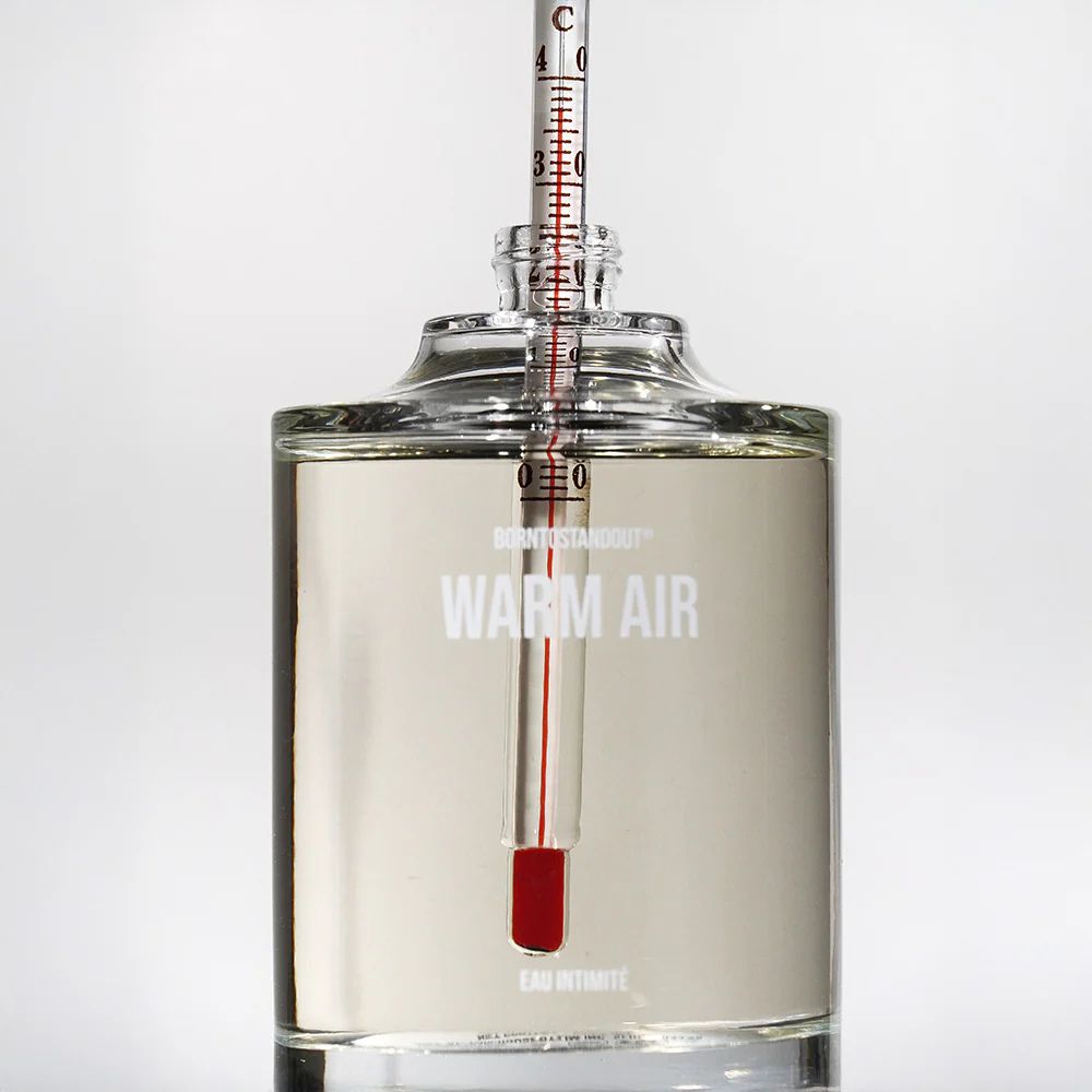 Sera d’estate, pelle contro pelle. Rhum, Caramello, Cashmere, Ambra grigia.