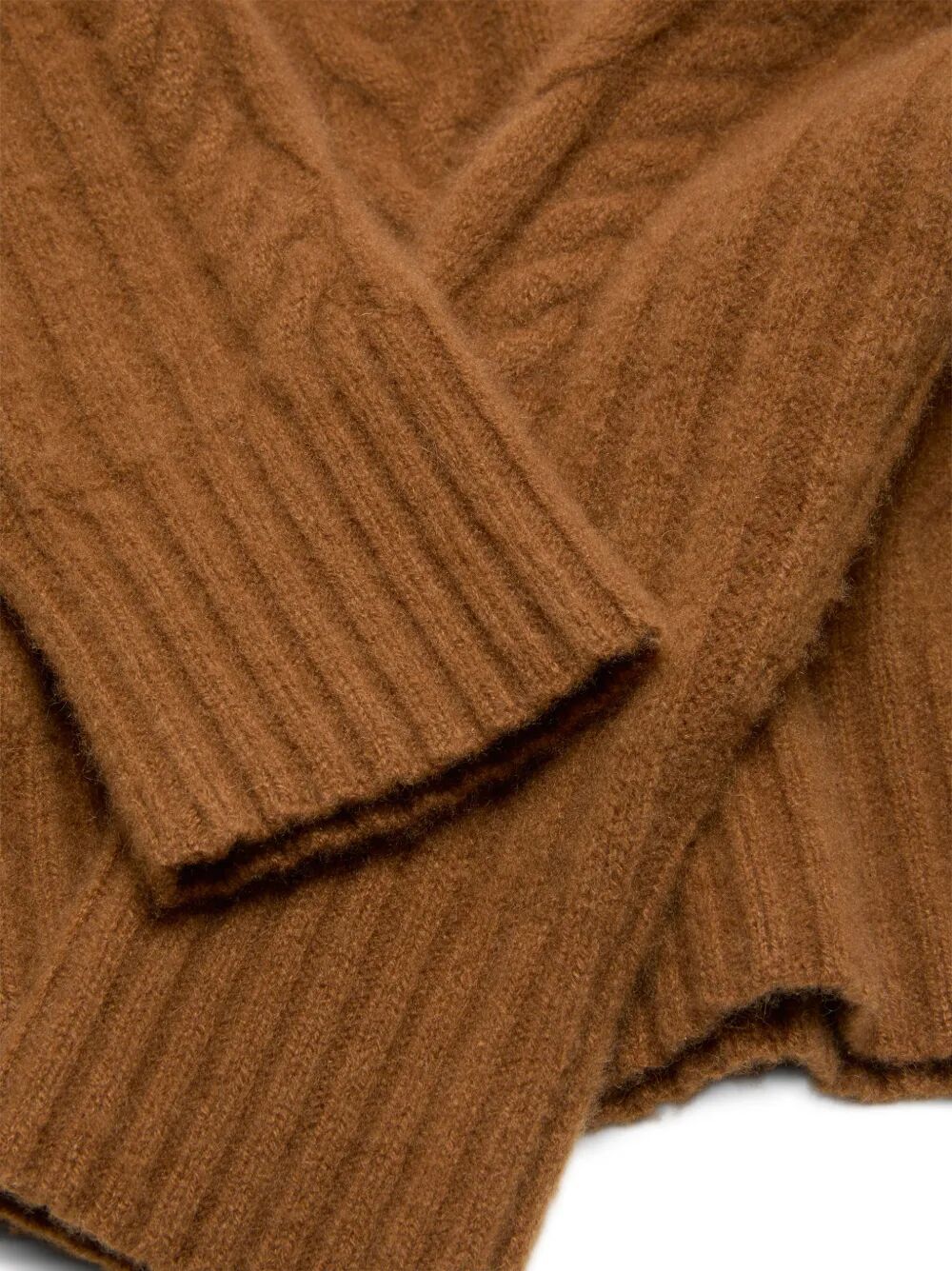 KNITWEAR