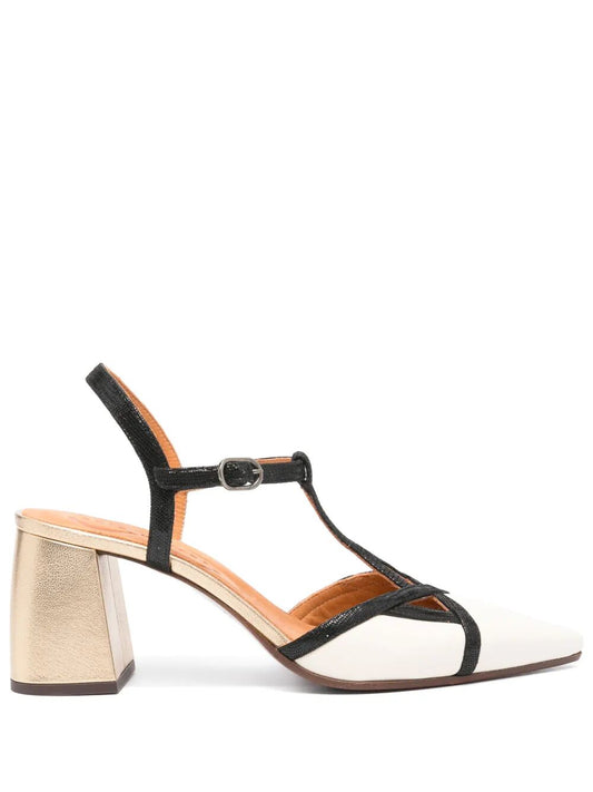 Scarpa chiusa con tacco