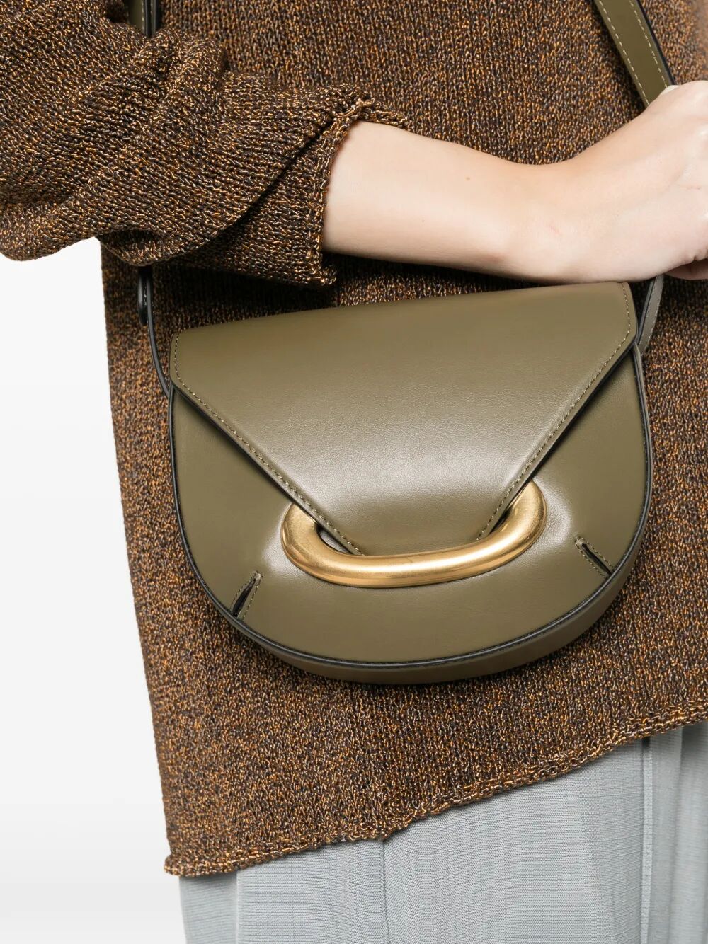 Borsa in pelle  color verde oliva con chiusura in oro e tracolla