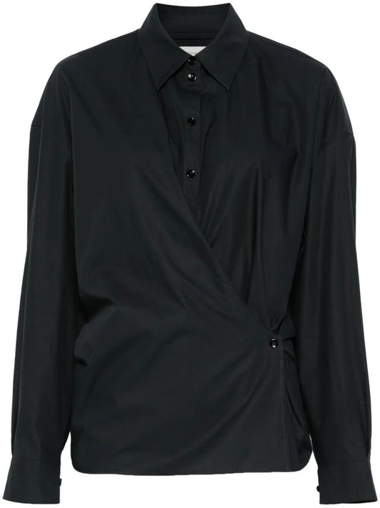 Camicia con bottone svasato