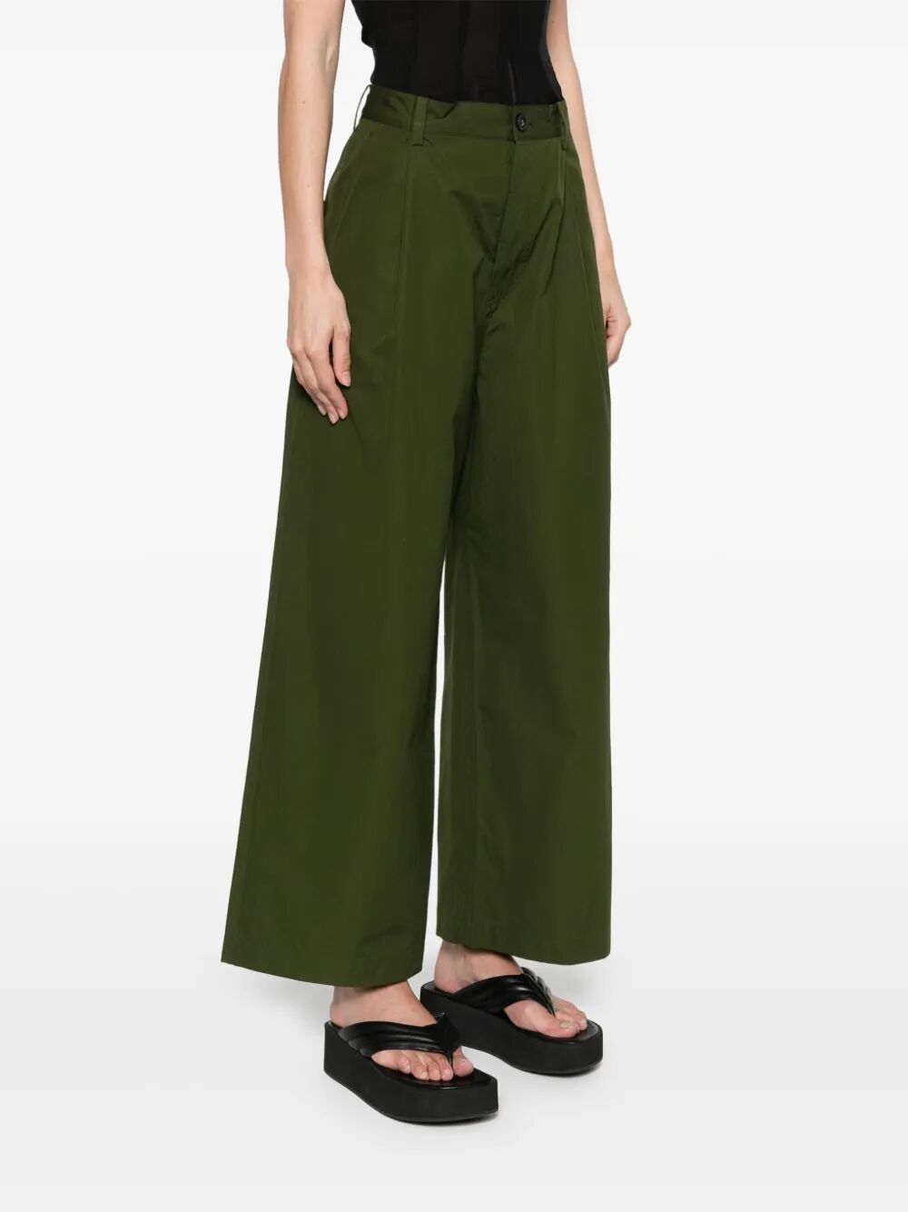 Pantaloni ampi a vita alta