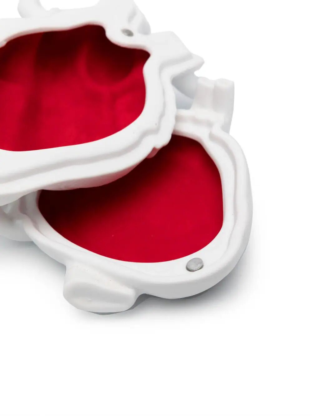 HEART SHAPED PORCELAIN BOX .