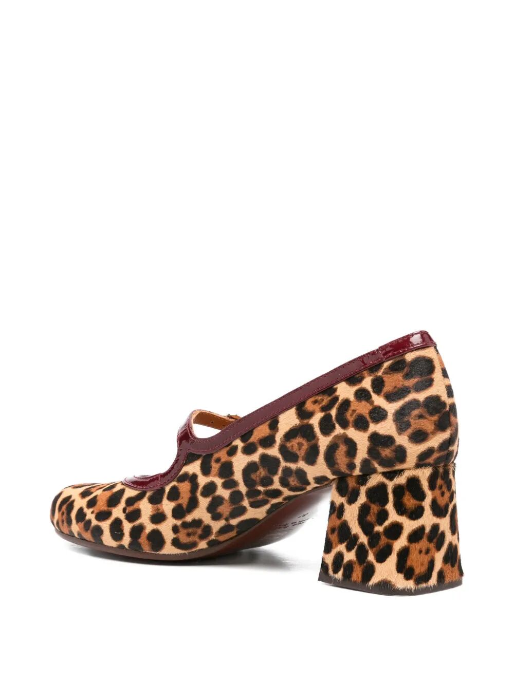 Scarpa con tacco