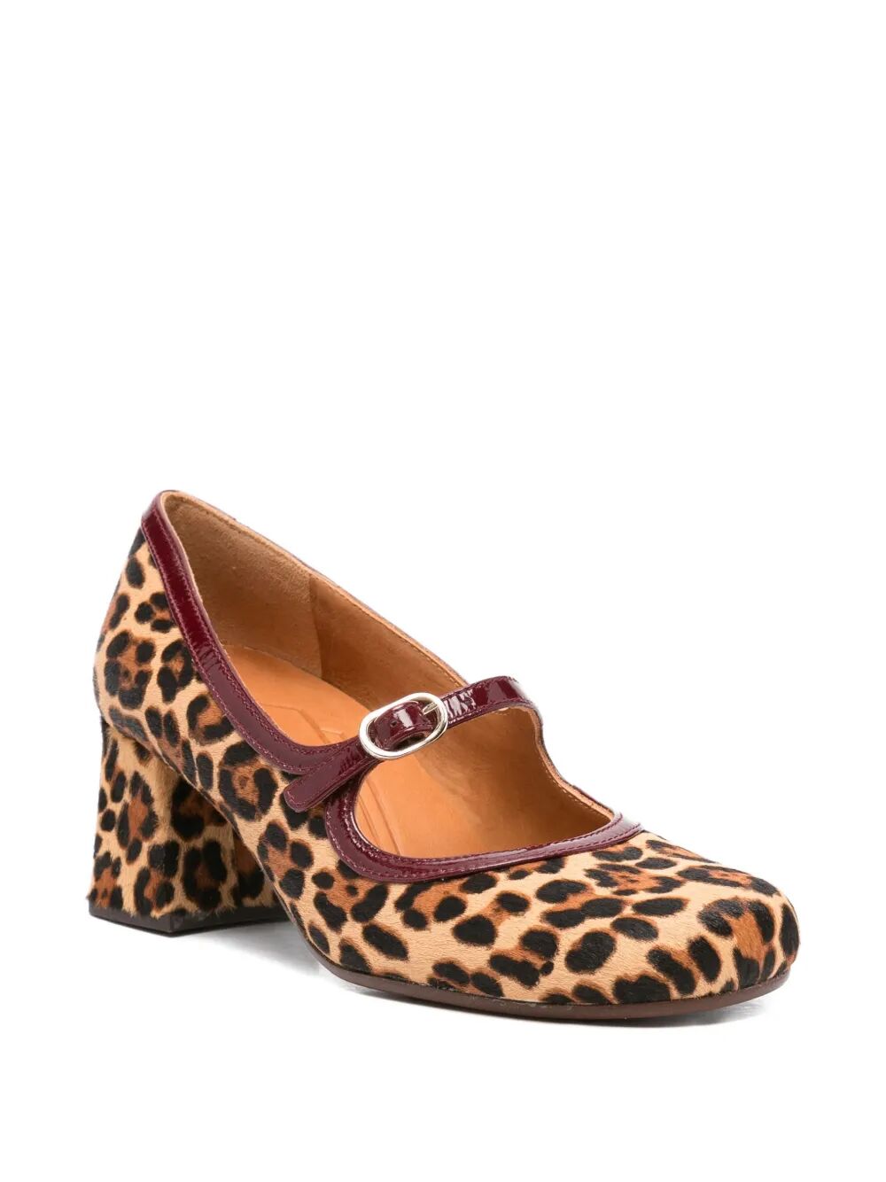 Scarpa con tacco