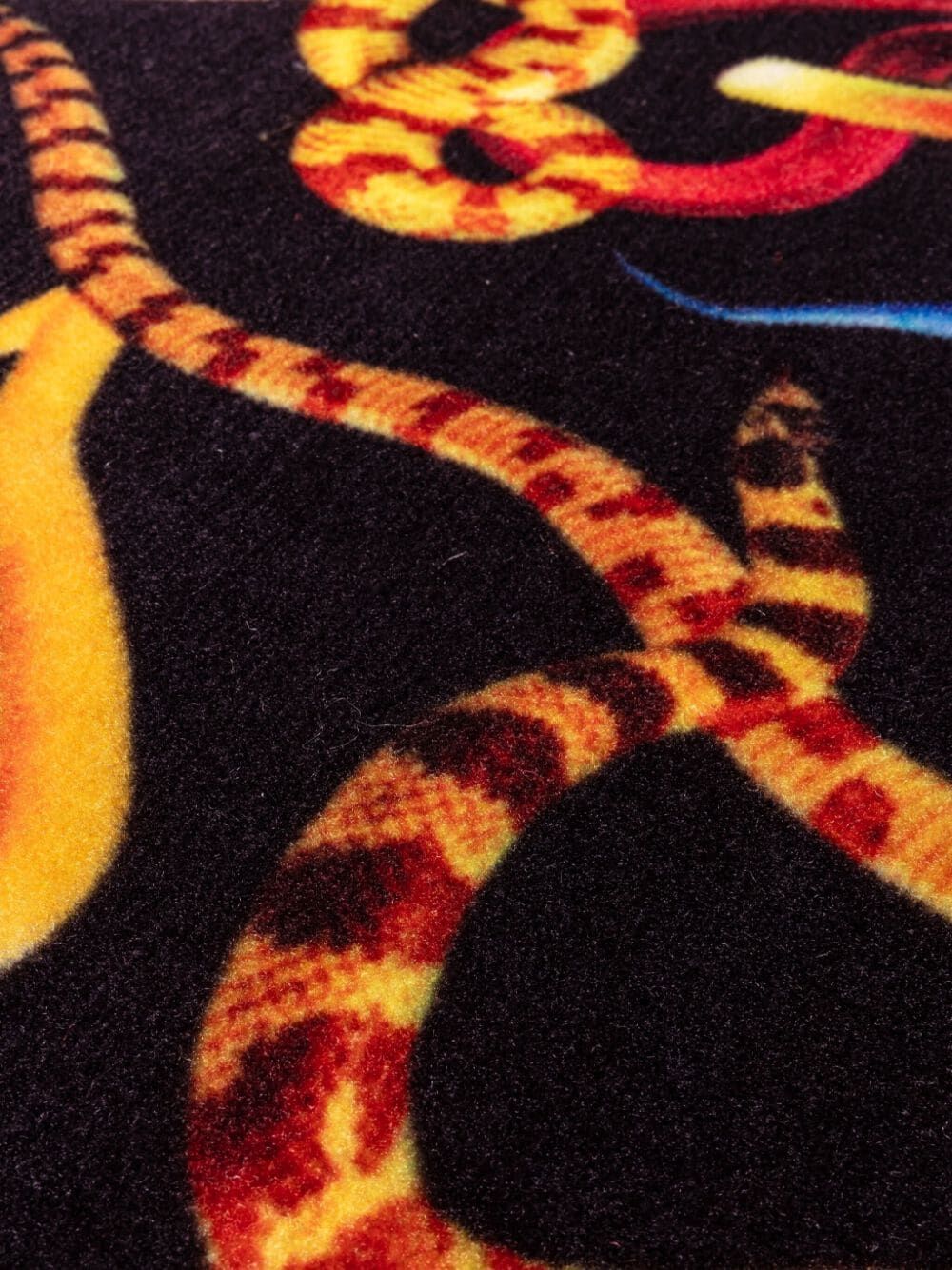 MAT SNAKES TOILETPAPER CM 60X200