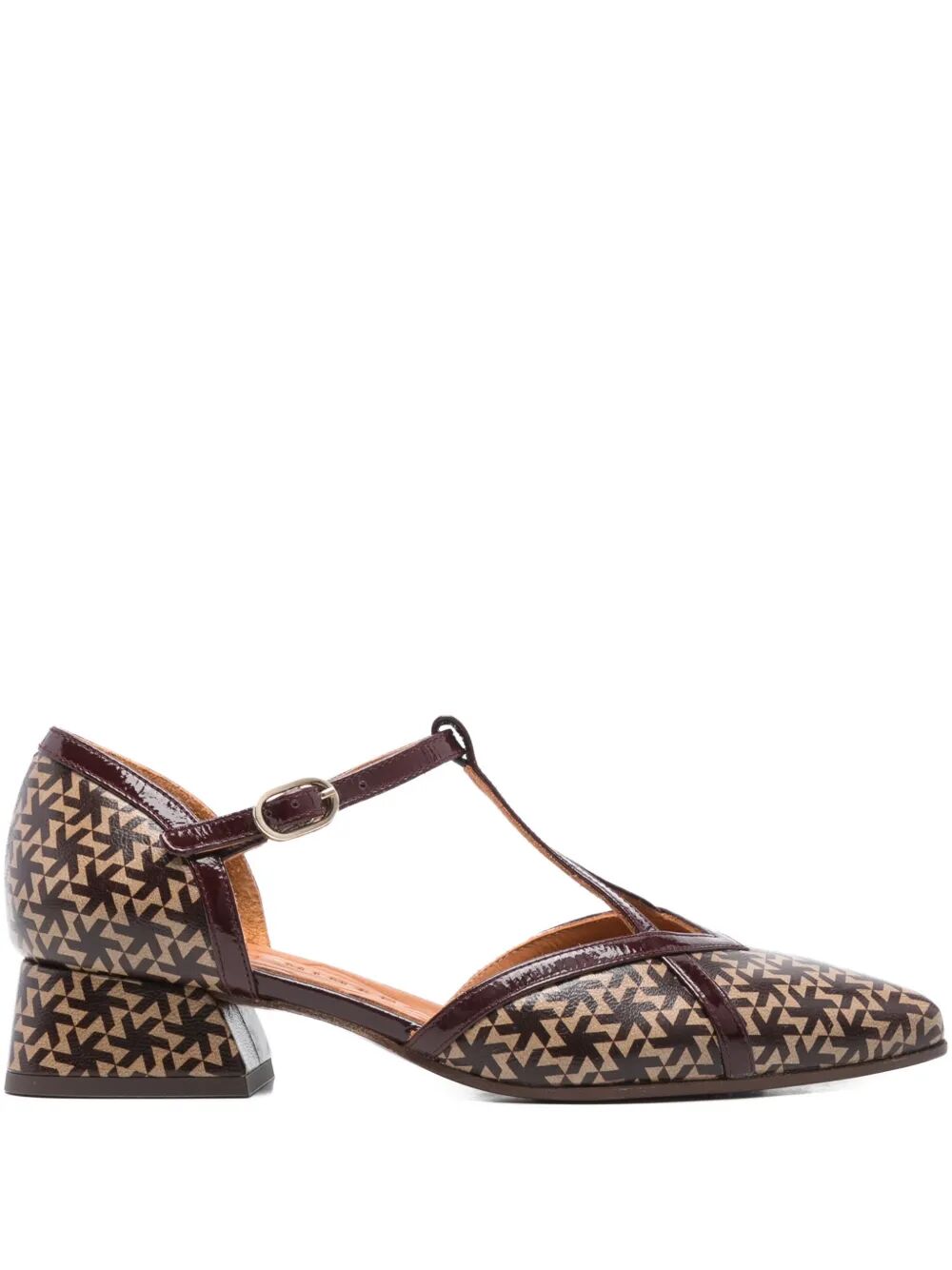 Scarpa con tacco basso