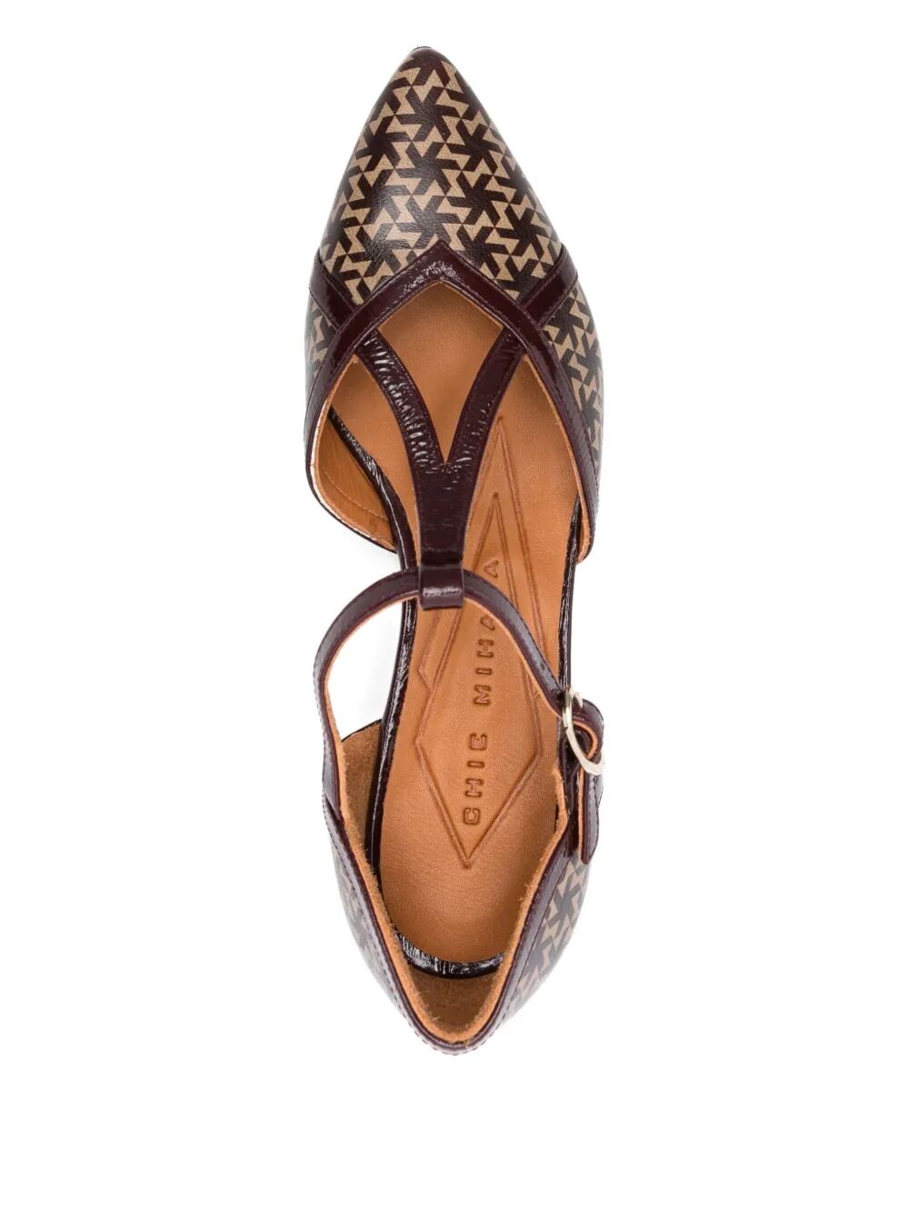 Scarpa con tacco basso