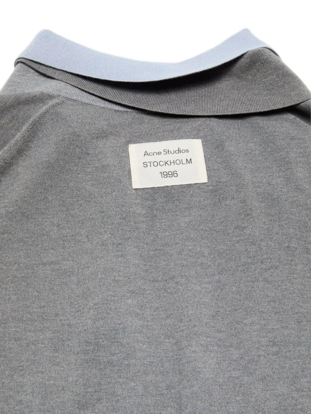 Pullover con doppio colletto