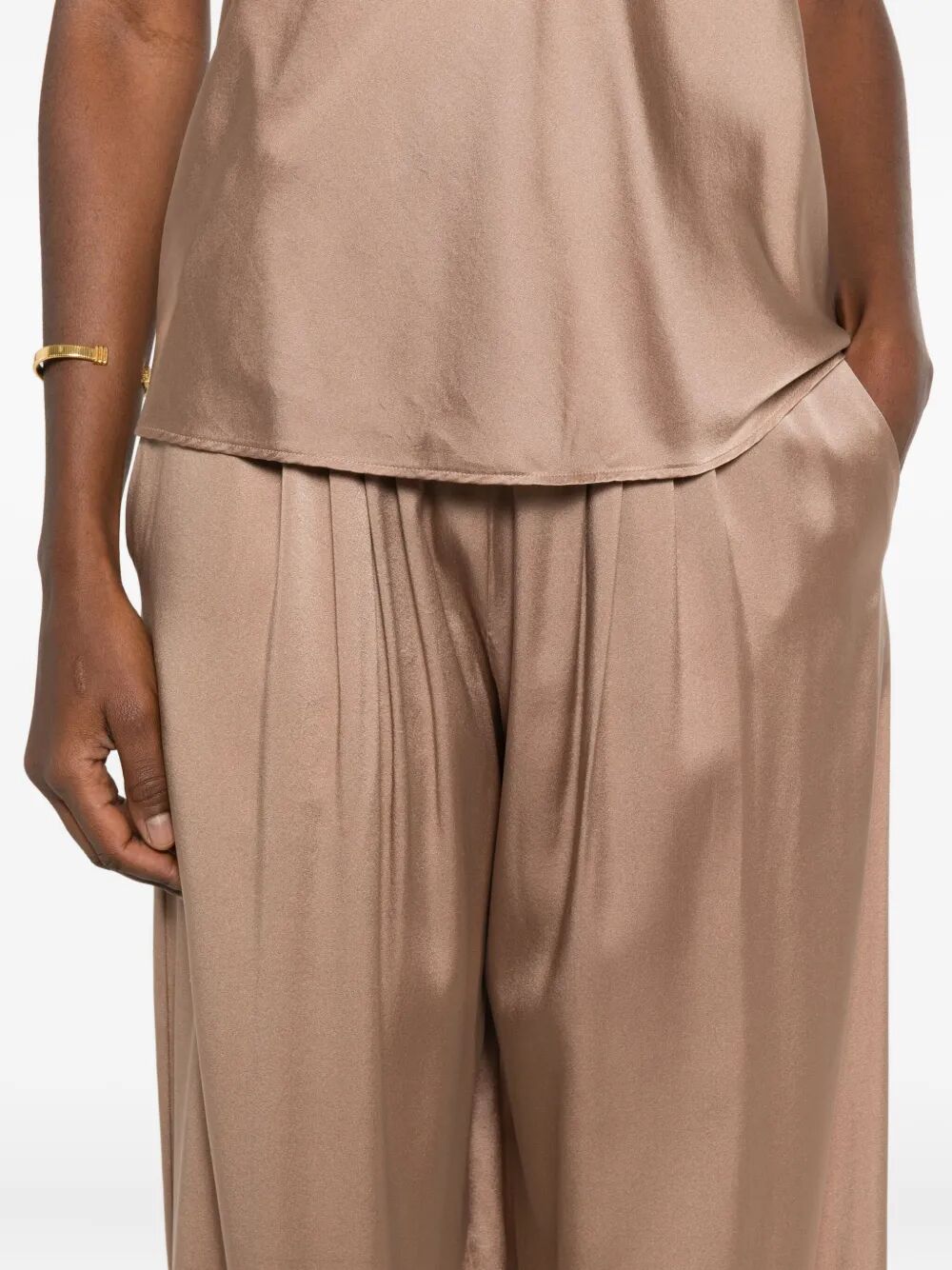 pantaloni